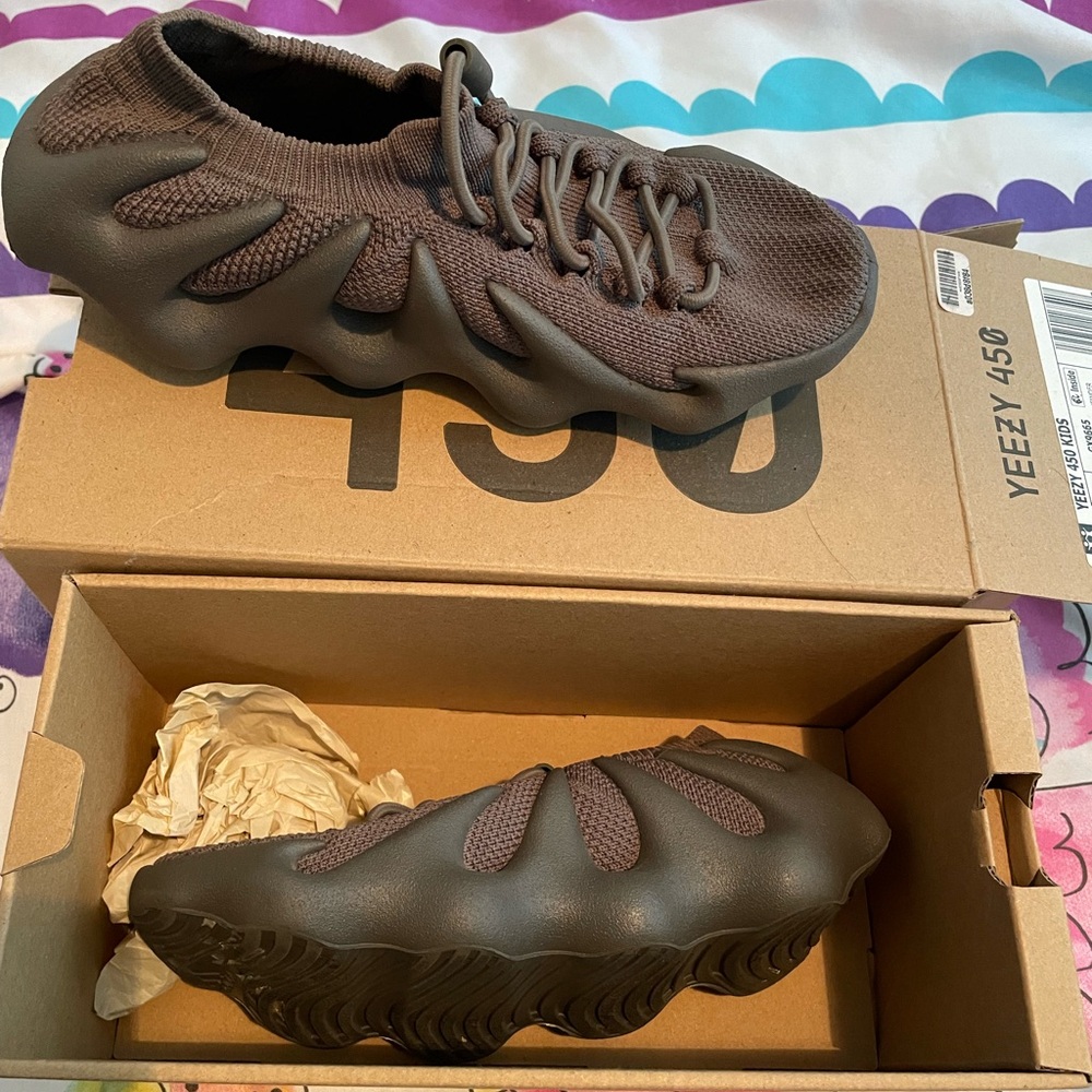 Yeezys, Size 2, Grey